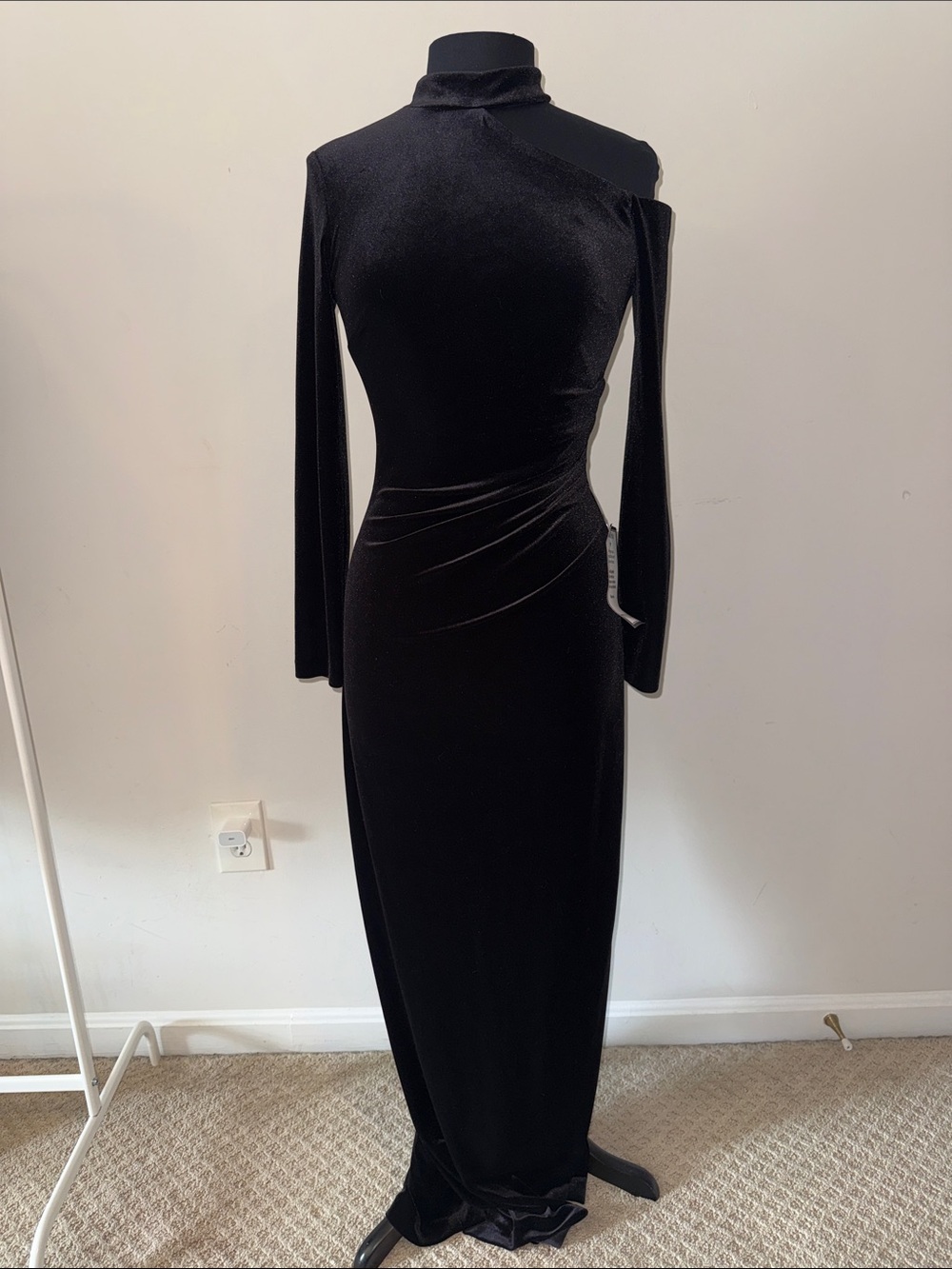 Xscape Black One-Shoulder Velvet Gown
